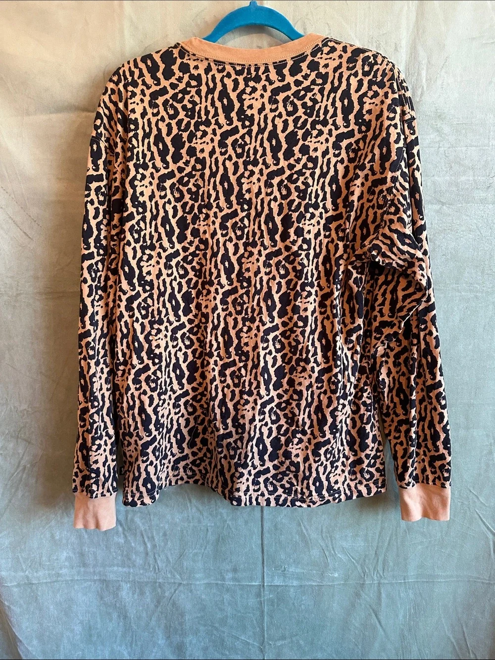 #935 Nike Women’s Leopard Print Long-Sleeve Crew - Peach and Black